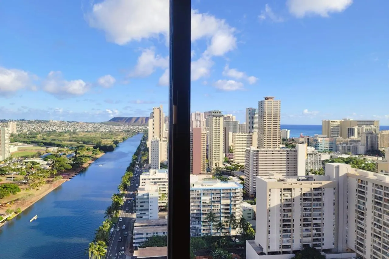 Waikiki Condo High Floor Views Beaches Convention Center Honolulu