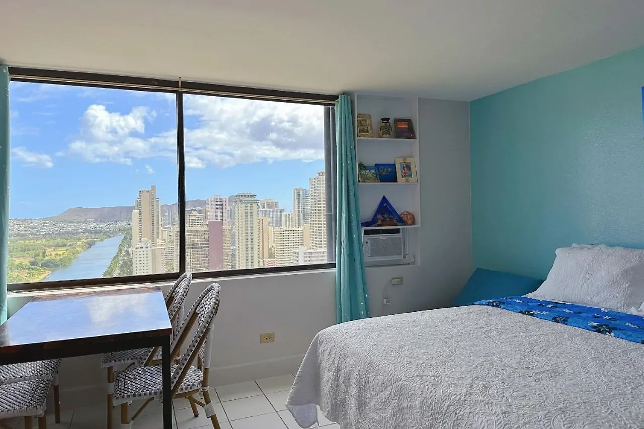 Waikiki Condo High Floor Views Beaches Convention Center Honolulu Daire