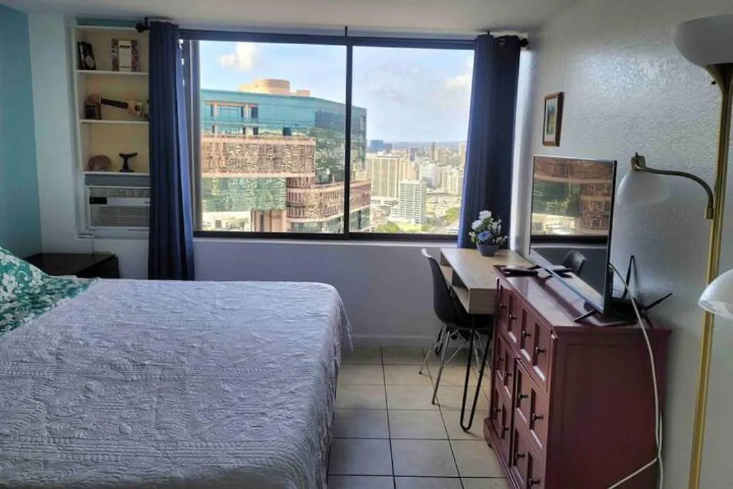 Waikiki Condo High Floor Views Beaches Convention Center Honolulu Daire